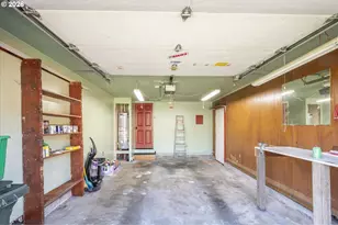 2035 Juniper Ave, Coos Bay, OR 97420 - Photo 25