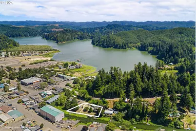 130 Hilltop Dr, Lakeside, OR 97449 - Photo 15