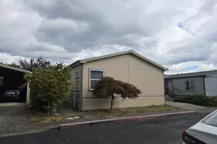 1949 SE Palmquist Rd, Gresham, OR 97080 - Photo 3