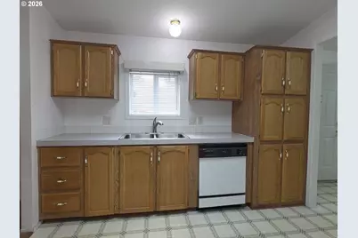 1949 SE Palmquist Rd #121, Gresham, OR 97080 - Photo 9