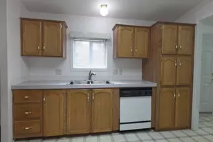 1949 SE Palmquist Rd, Gresham, OR 97080 - Photo 9