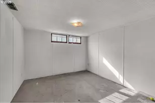 341 SE 153rd Ave, Portland, OR 97233 - Photo 27