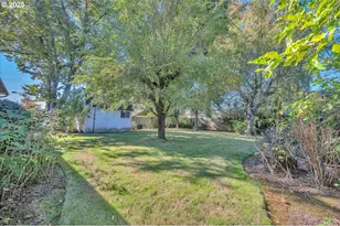 341 SE 153rd Ave, Portland, OR 97233 - Photo 35