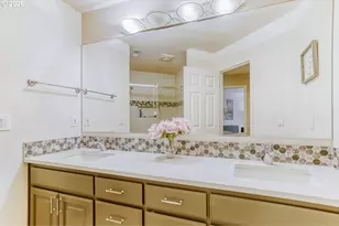 14324 SE Nehalem Ct, Portland, OR 97236 - Photo 31