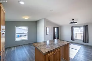 830 N Main St, Mount Angel, OR 97362 - Photo 11