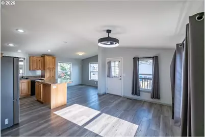 830 N Main St, Mount Angel, OR 97362 - Photo 7