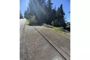 1376 D St, Coos Bay, OR 97420 - Photo 43