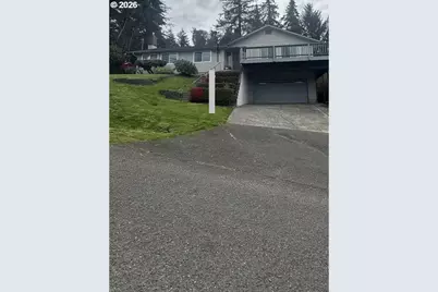 1376 D St, Coos Bay, OR 97420 - Photo 3