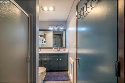 1376 D St, Coos Bay, OR 97420 - Photo 29