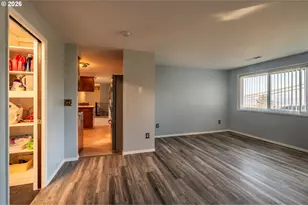 1376 D St, Coos Bay, OR 97420 - Photo 29