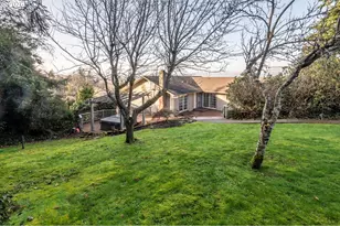 1376 D St, Coos Bay, OR 97420 - Photo 5