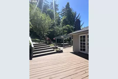 1376 D St, Coos Bay, OR 97420 - Photo 33