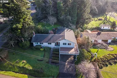 1376 D St, Coos Bay, OR 97420 - Photo 45