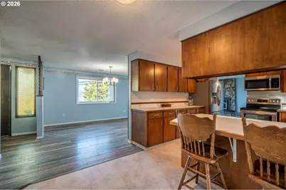 1376 D St, Coos Bay, OR 97420 - Photo 21