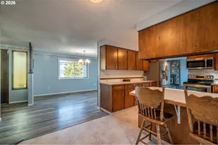 1376 D St, Coos Bay, OR 97420 - Photo 21