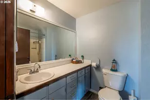 1376 D St, Coos Bay, OR 97420 - Photo 31