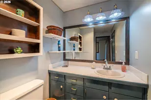 1376 D St, Coos Bay, OR 97420 - Photo 27