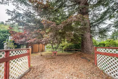 1445 Village Pines Ave, Coos Bay, OR 97420 - Photo 31