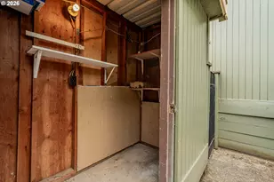 1653 NW Midlake Ln, Beaverton, OR 97006 - Photo 21