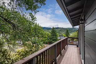 924 NE Central St, Roseburg, OR 97470 - Photo 33