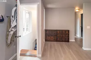 924 NE Central St, Roseburg, OR 97470 - Photo 17