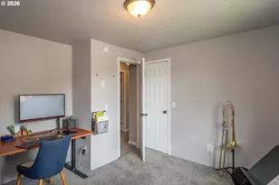 924 NE Central St, Roseburg, OR 97470 - Photo 23