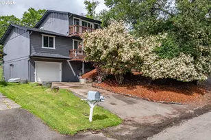 924 NE Central St, Roseburg, OR 97470 - Photo 3