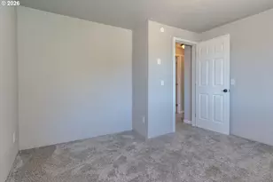 924 NE Central St, Roseburg, OR 97470 - Photo 33