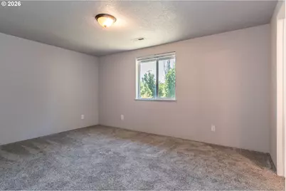 924 NE Central St, Roseburg, OR 97470 - Photo 27
