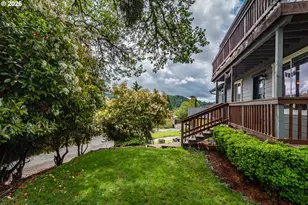 924 NE Central St, Roseburg, OR 97470 - Photo 7