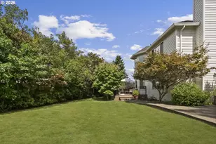 2104 Club House Dr, West Linn, OR 97068 - Photo 33