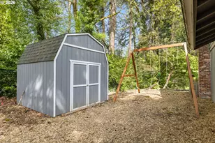 1899 Country Club Rd, Lake Oswego, OR 97034 - Photo 43