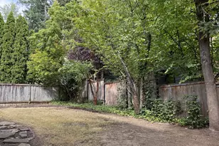 184 SW 105th Terrace, Portland, OR 97225 - Photo 33