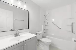 12815 SE Stark St, Portland, OR 97233 - Photo 13