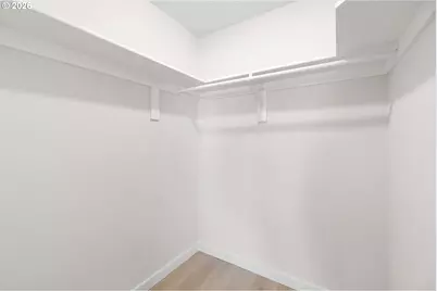 12815 SE Stark St, Portland, OR 97233 - Photo 11