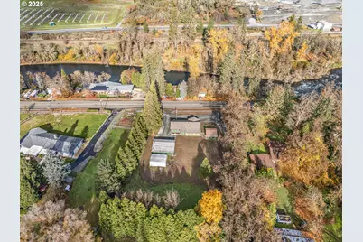 753 Rogue River Hwy, Gold Hill, OR 97525 - Photo 45