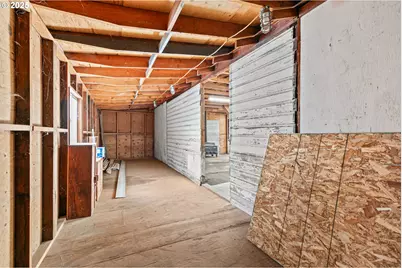 753 Rogue River Hwy, Gold Hill, OR 97525 - Photo 37