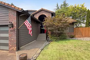 1067 SE Dogwood Ln, Gresham, OR 97080 - Photo 13