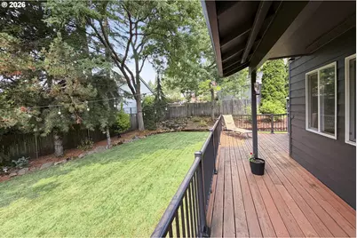 1067 SE Dogwood Ln, Gresham, OR 97080 - Photo 35