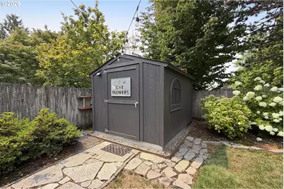 1067 SE Dogwood Ln, Gresham, OR 97080 - Photo 43