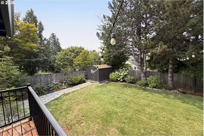 1067 SE Dogwood Ln, Gresham, OR 97080 - Photo 33