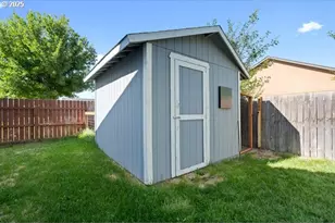 411 Bobwhite Ave, Umatilla, OR 97882 - Photo 31