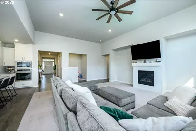 1970 NW Mercia St, McMinnville, OR 97128 - Photo 15