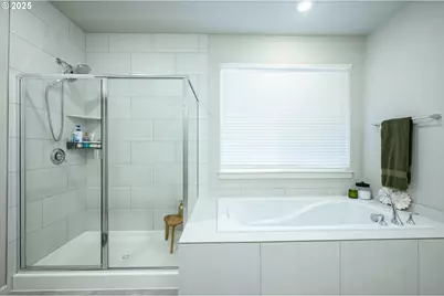 1970 NW Mercia St, McMinnville, OR 97128 - Photo 29