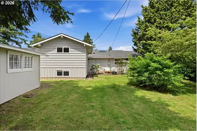 10936 NE Russell St, Portland, OR 97220 - Photo 31