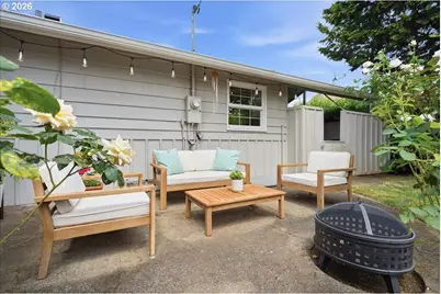 10936 NE Russell St, Portland, OR 97220 - Photo 29