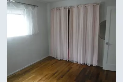 877 Pacific Ave, Coos Bay, OR 97420 - Photo 19