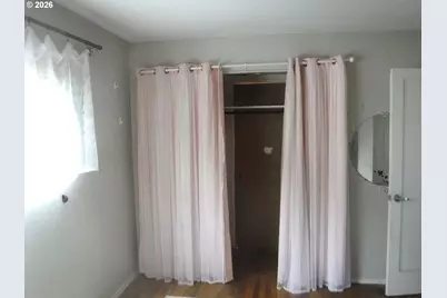 877 Pacific Ave, Coos Bay, OR 97420 - Photo 27
