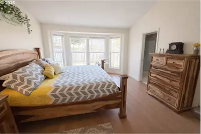 220 SE 11th St, Hermiston, OR 97838 - Photo 9