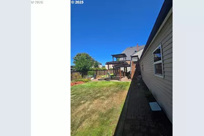 201 N Birch St, Coquille, OR 97423 - Photo 7